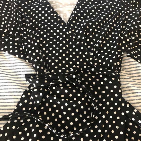 LandsEnd wrap beach cover up - Picture 2 of 4